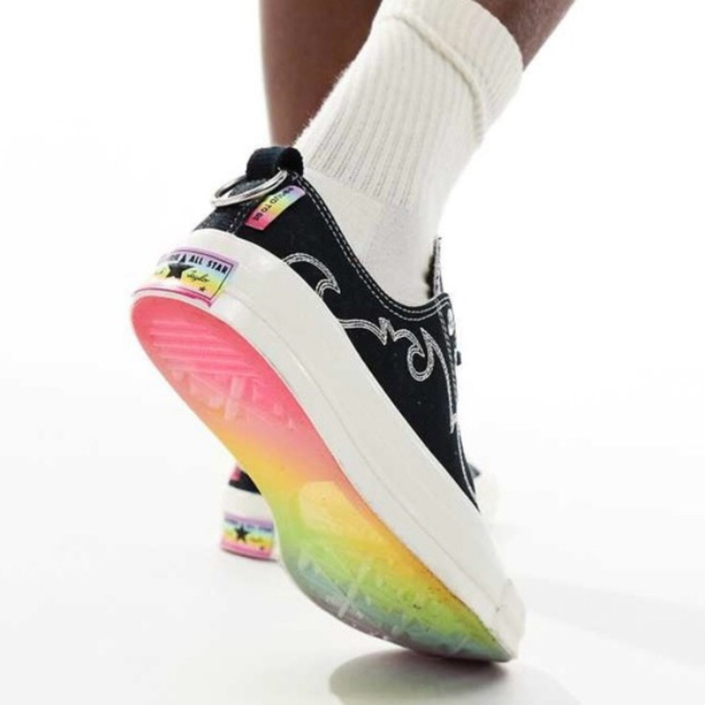 NEW IN BOX Converse Pride 2024 Chuck 70 OX, W8, M6, EU 39